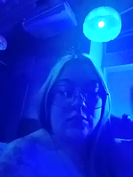 Snapshot of Dulcedeanis chatting on 01.14.26 Dulcedeanis online show from 01.14.26