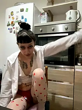 Snapshot of severingratty chatting on 10.26.25 severingratty online show from 10.26.25