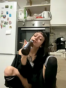 Snapshot of severingratty chatting on 11.14.25 severingratty online show from 11.14.25