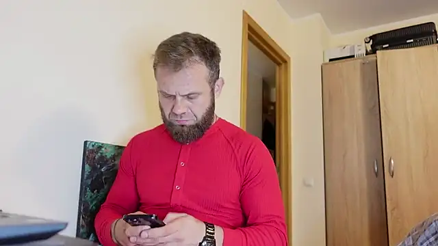 Snapshot of Stewart_Barnz chatting on 10.04.25 Stewart Barnz online show from 10.04.25