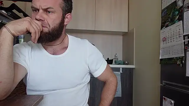 Snapshot of Stewart_Barnz chatting on 10.13.25 Stewart Barnz online show from 10.13.25