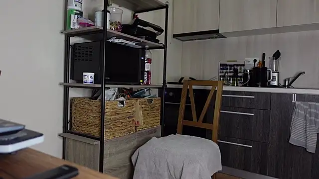 Snapshot of Stewart_Barnz chatting on 10.21.25 Stewart Barnz online show from 10.21.25