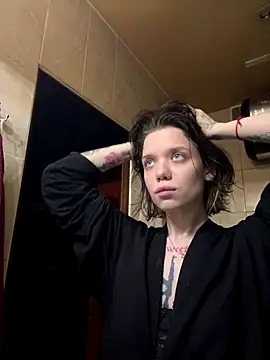 enchanting chloe online show from 10.10.25