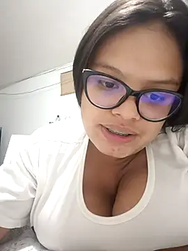 Snapshot of luluboobs9 chatting on 04.25.26 luluboobs9 online show from 04.25.26