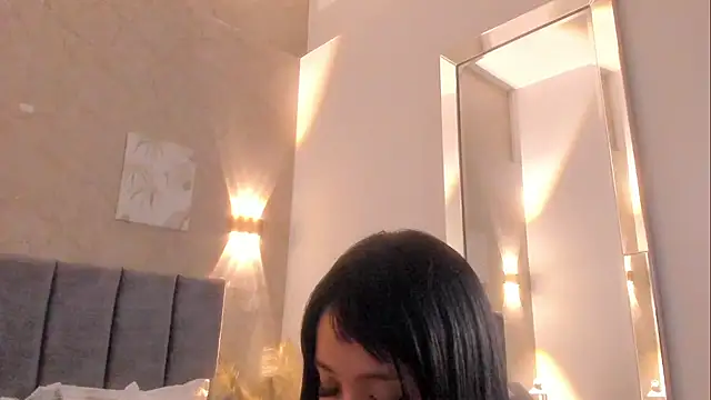 Lunaa bellaa online show from 02.05.26