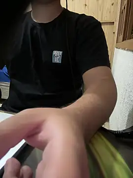 Snapshot of Brinquedo-da-zoe chatting on 02.24.26 Brinquedo-da-zoe online show from 02.24.26