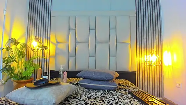 bryonycutee online show from 11.22.25