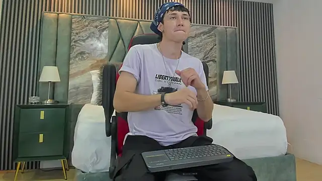 Michael blue online show from 09.13.25