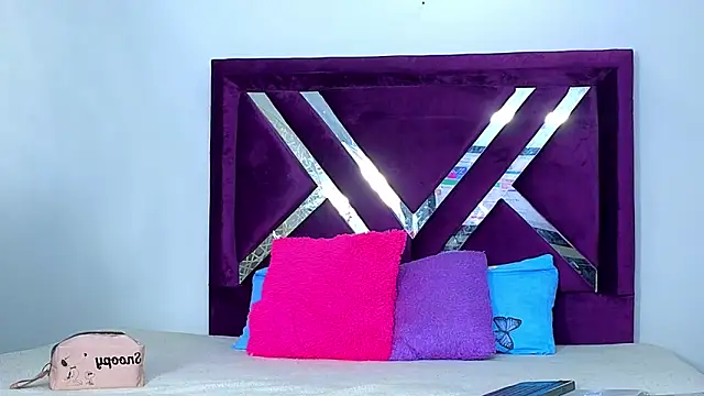 Snapshot of cuteeimy chatting on 11.29.25 cuteeimy online show from 11.29.25