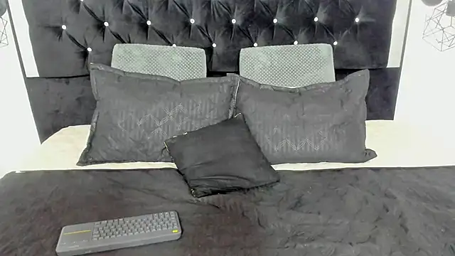 Sebas cat online show from 10.19.25