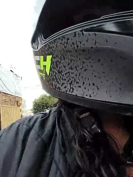 Snapshot of You-sexy-starr chatting on 10.28.25 You-sexy-starr online show from 10.28.25