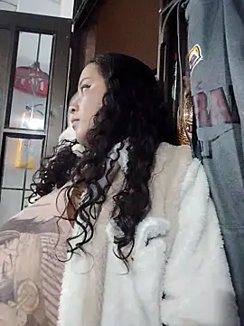 Snapshot of You-sexy-starr chatting on 02.22.26 You-sexy-starr online show from 02.22.26