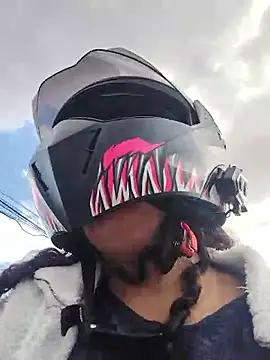 Snapshot of You-sexy-starr chatting on 02.25.26 You-sexy-starr online show from 02.25.26