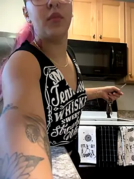 babykalirose online show from 10.04.25