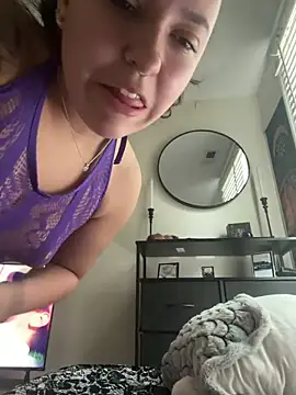Snapshot of babykalirose chatting on 04.18.26 babykalirose online show from 04.18.26
