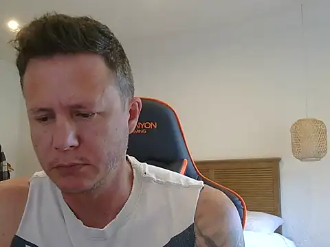 Snapshot of TroyDieselXXX chatting on 02.05.26 TroyDieselXXX online show from 02.05.26