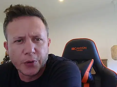 Snapshot of TroyDieselXXX chatting on 02.09.26 TroyDieselXXX online show from 02.09.26