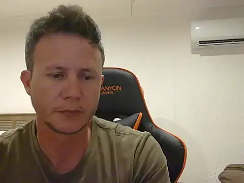 Snapshot of TroyDieselXXX chatting on 02.16.26 TroyDieselXXX online show from 02.16.26