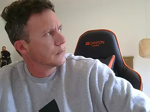 Snapshot of TroyDieselXXX chatting on 02.21.26 TroyDieselXXX online show from 02.21.26