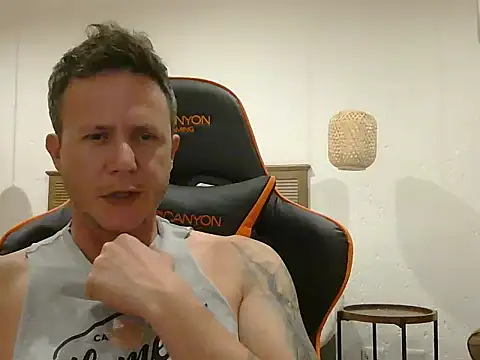 Snapshot of TroyDieselXXX chatting on 02.22.26 TroyDieselXXX online show from 02.22.26