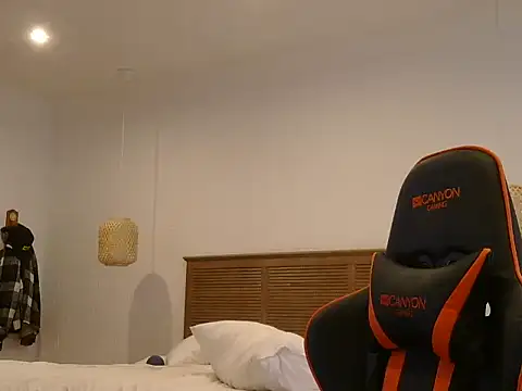 Snapshot of TroyDieselXXX chatting on 02.25.26 TroyDieselXXX online show from 02.25.26