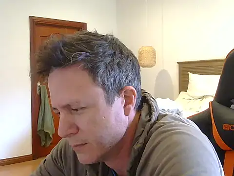Snapshot of TroyDieselXXX chatting on 06.18.26 TroyDieselXXX online show from 06.18.26