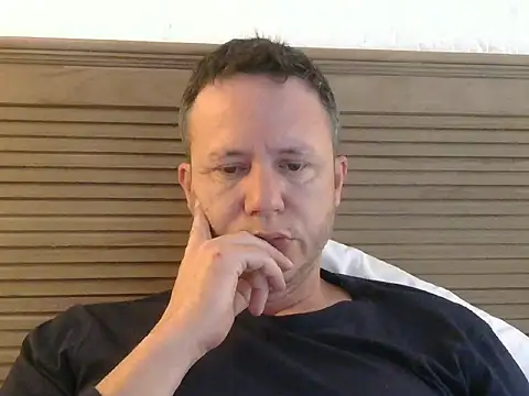 Snapshot of TroyDieselXXX chatting on 07.12.26 TroyDieselXXX online show from 07.12.26