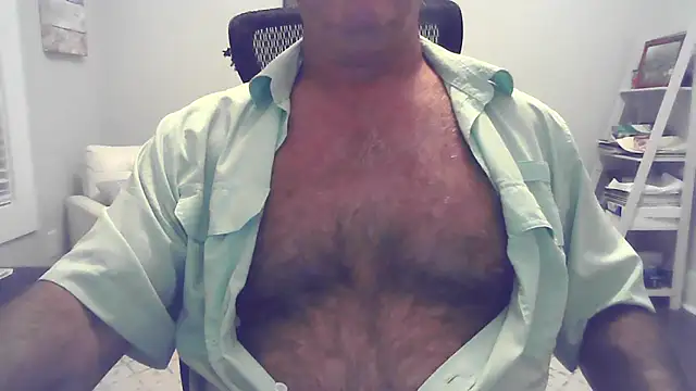 Snapshot of cyclone1212 chatting on 06.15.26 cyclone1212 online show from 06.15.26