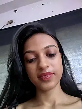 Your-Kitkat online show from 10.04.25