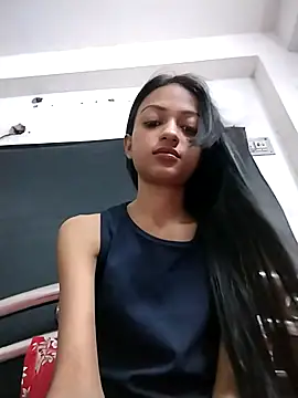 Your-Kitkat online show from 10.17.25