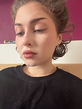 Snapshot of KellyKeler chatting on 02.25.26 KellyKeler online show from 02.25.26