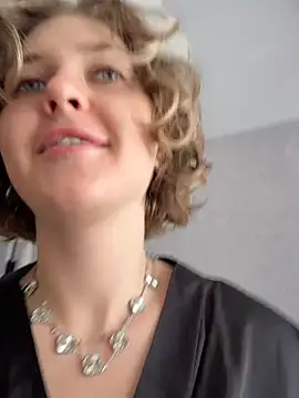 Snapshot of KellyKeler chatting on 06.26.26 KellyKeler online show from 06.26.26
