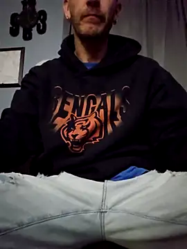 Sampzon online show from 10.13.25