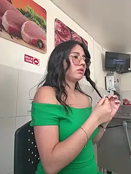 Michelle Zoe online show from 10.26.25