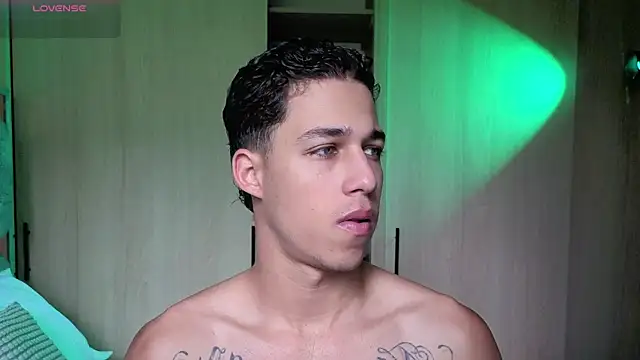 Snapshot of orionblaze69_ chatting on 11.06.25 orionblaze69 online show from 11.06.25