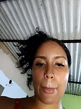 Snapshot of Fernanda30 chatting on 05.15.26 Fernanda30 online show from 05.15.26