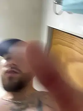 Snapshot of Ades_Lowe chatting on 10.26.25 Ades Lowe online show from 10.26.25