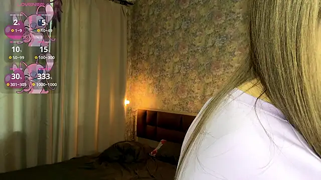 LoraDavi online show from 05.20.26