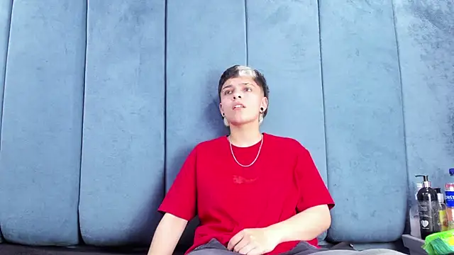 Megan Thompson  online show from 04.17.26