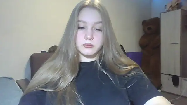 yourhoney Lola  online show from 10.23.25