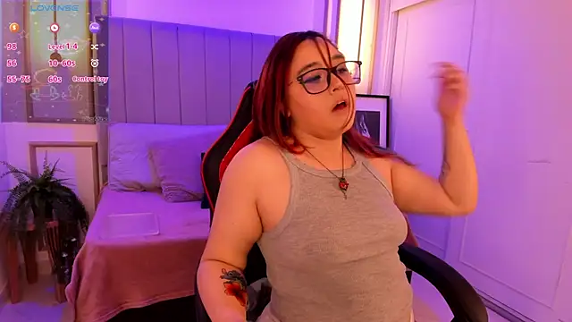 Snapshot of Cherry_blush_ chatting on 09.22.25 Cherry blush online show from 09.22.25