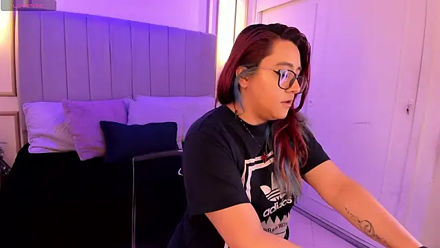 Snapshot of Cherry_blush_ chatting on 09.27.25 Cherry blush online show from 09.27.25