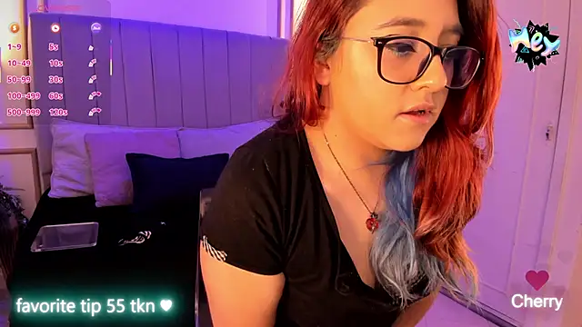 Snapshot of Cherry_blush_ chatting on 09.29.25 Cherry blush online show from 09.29.25