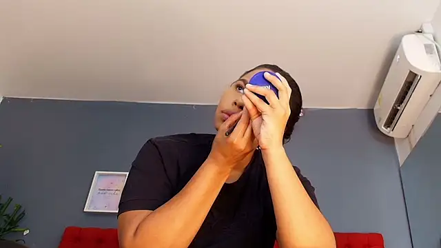 keyla mejia online show from 03.23.26