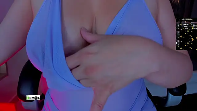 Snapshot of susanasmith18 chatting on 10.15.25 susanasmith18 online show from 10.15.25