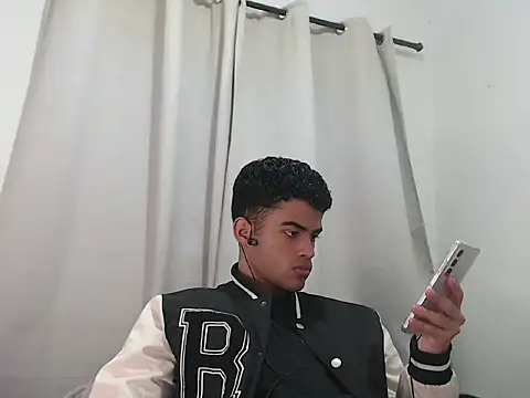 camillo beischel  online show from 09.30.25