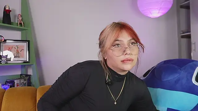 YunoRose  online show from 12.19.25