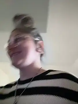 Alix Valentine online show from 05.15.26