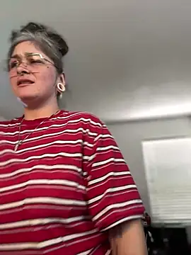 Alix Valentine online show from 05.24.26