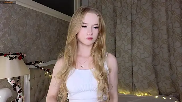 Snapshot of Emma_Frosty chatting on 09.19.25 Emma Frosty online show from 09.19.25